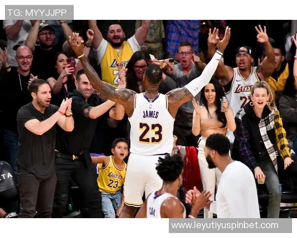 湖人快船球迷现场互动引发热议比卢普斯与FBI成焦点话题